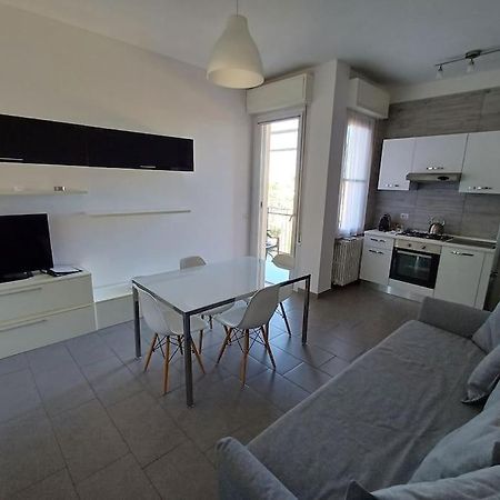 Appartamento vista mare Misano Adriatico Esterno foto