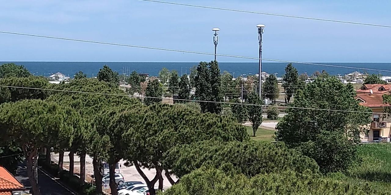 Appartamento vista mare Misano Adriatico Esterno foto